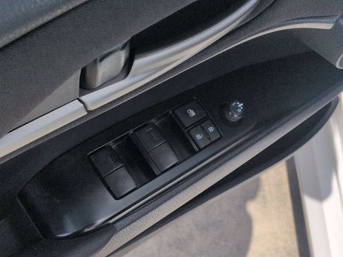 Used 2025 Toyota Camry LE FWD image 13