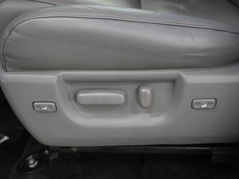 Used 2017 Toyota Sequoia SR5 w/ Premium Package AWD/4WD image 25