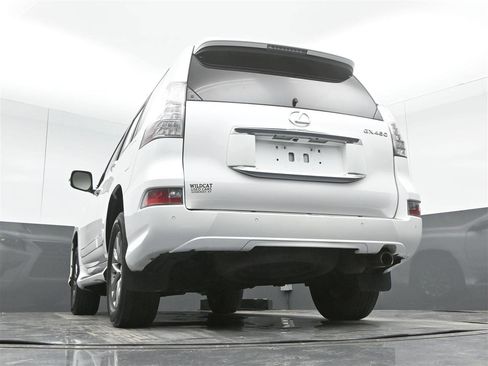 Used 2016 Lexus GX 460 Luxury image 34