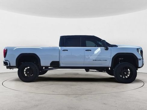 Used 2025 GMC Sierra 2500 Denali Ultimate AWD/4WD image 6