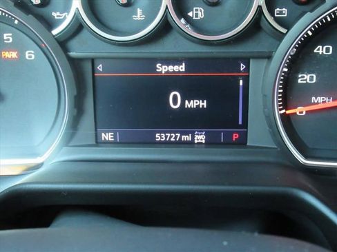 Used 2021 Chevrolet Suburban RST w/ Luxury Package image 34