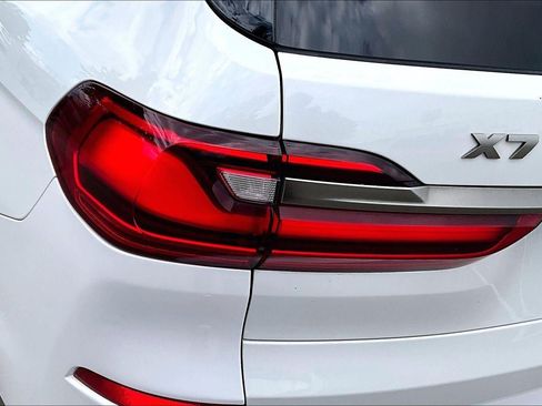 Used 2021 BMW X7 M50i AWD/4WD image 28