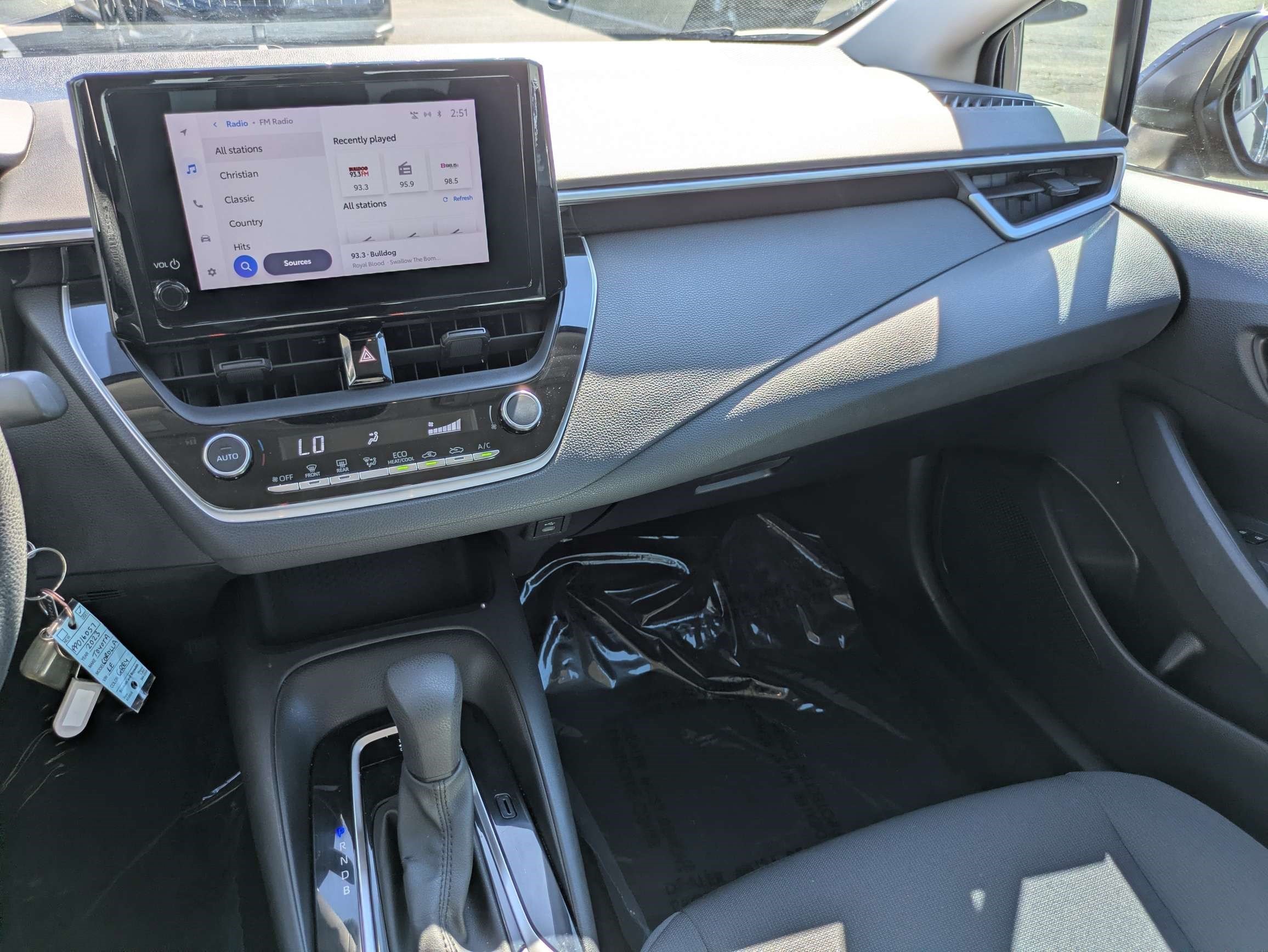Used 2023 Toyota Corolla LE FWD image 23