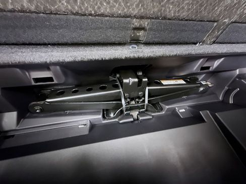 New 2026 Toyota Highlander Platinum AWD/4WD image 37