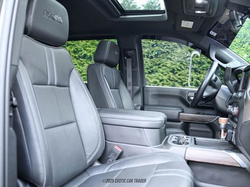 Used 2023 Chevrolet Silverado 3500 High Country image 22