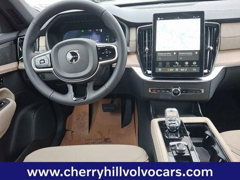 New 2026 Volvo XC90 T8 Plus image 8