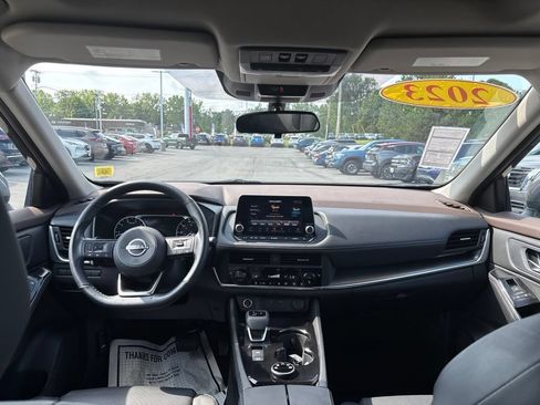 Certified 2023 Nissan Rogue SV w/ SV Premium B Package AWD/4WD image 15