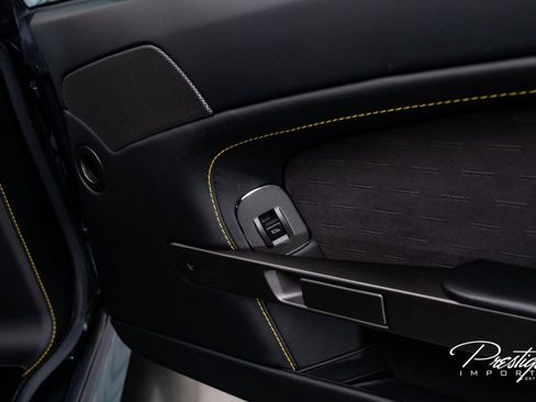 Used 2015 Aston Martin V8 Vantage GT image 36