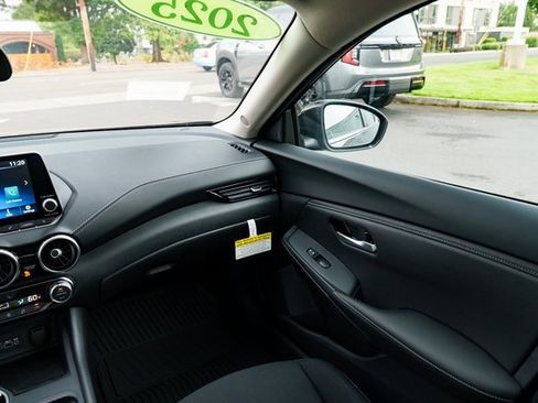 Used 2025 Nissan Sentra SV w/ All-Weather Package image 9