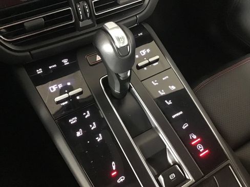 Certified 2023 Porsche Macan GTS w/ Sport Chrono Package AWD/4WD image 41