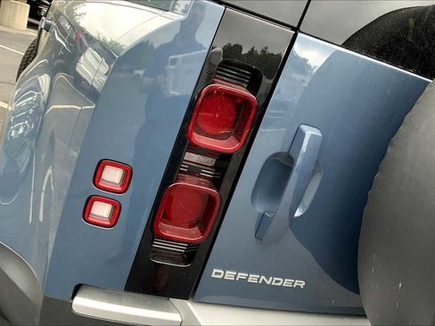 New 2025 Land Rover Defender 110 S image 3