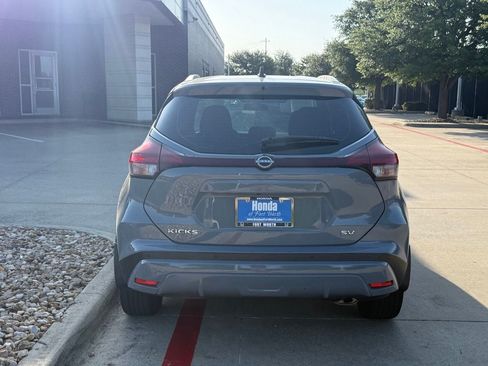 Used 2023 Nissan Kicks SV FWD image 4