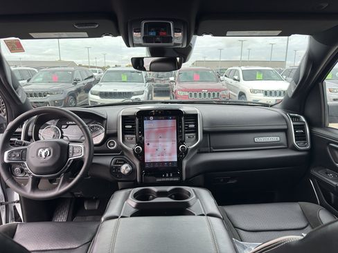 Used 2025 RAM 1500 Laramie image 32