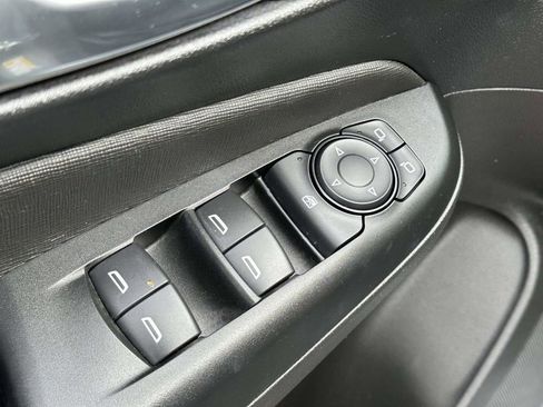 Used 2024 Buick Envista Preferred image 19