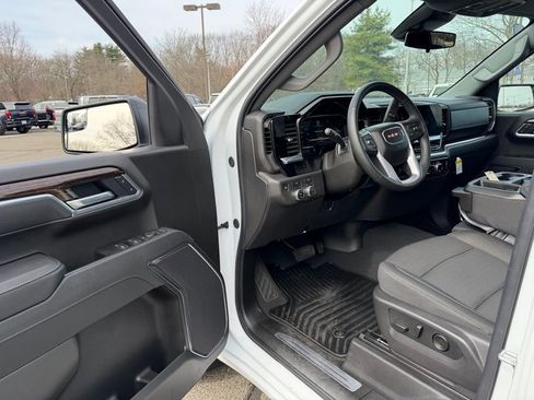 New 2026 GMC Sierra 1500 Elevation image 17