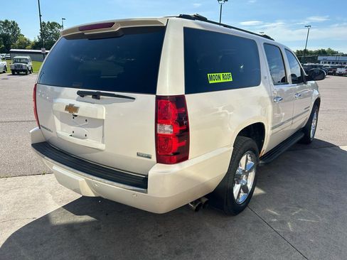 Used 2012 Chevrolet Suburban LTZ AWD/4WD image 5