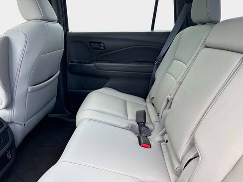 Used 2023 Honda Passport EX-L image 13