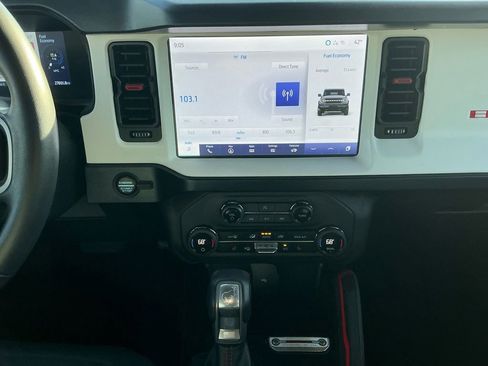 Used 2024 Ford Bronco Heritage Edition image 20