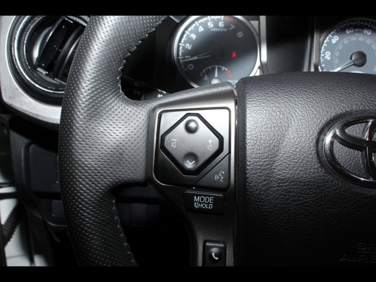 Used 2021 Toyota Tacoma SR5 RWD image 27