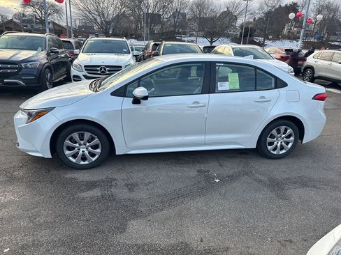New 2026 Toyota Corolla LE image 4
