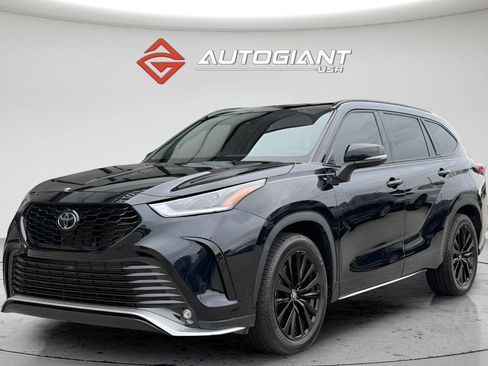Used 2023 Toyota Highlander XSE FWD image 5