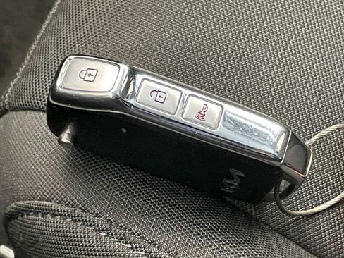 Used 2025 Kia Sportage LX image 21