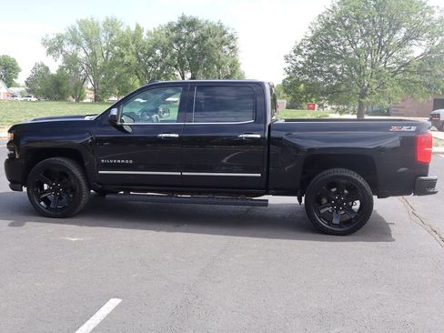 Used 2017 Chevrolet Silverado 1500 LTZ Z71 w/ LTZ Plus Package AWD/4WD image 9