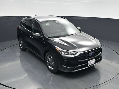 Used 2023 Ford Escape ST-Line w/ Tech Pack #1 FWD image 32