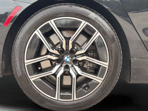 Used 2025 BMW 760i xDrive w/ Executive Package AWD/4WD image 63