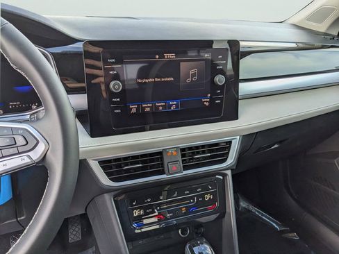 New 2026 Volkswagen Taos SE FWD image 22