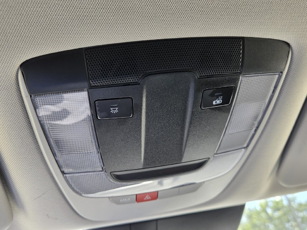 Used 2026 Kia Sportage EX FWD image 21