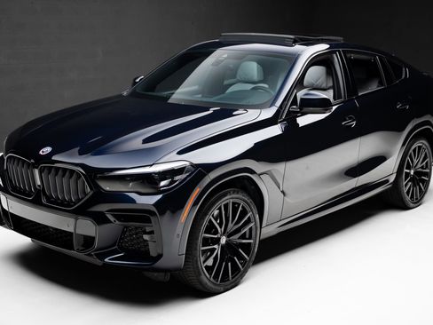 Used 2023 BMW X6 M50i w/ Parking Assistance Package AWD/4WD image 5