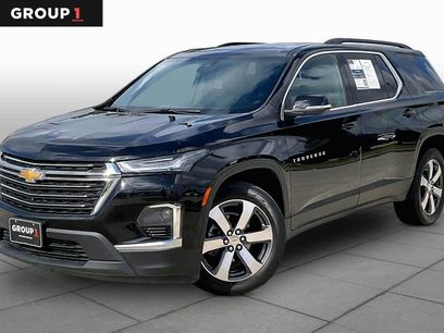 Used 2023 Chevrolet Traverse LT w/ LT Premium Package