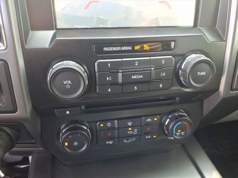 Used 2016 Ford F150 XLT w/ Equipment Group 302A Luxury AWD/4WD image 12