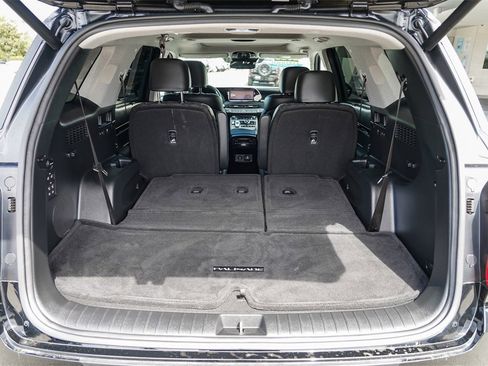 Used 2022 Hyundai Palisade Limited w/ Cargo Package image 26