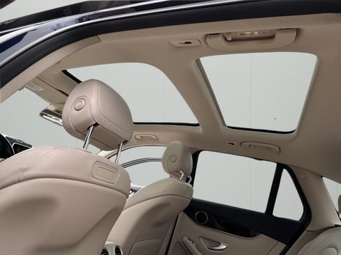 Used 2019 Mercedes-Benz GLC 300 4MATIC image 20