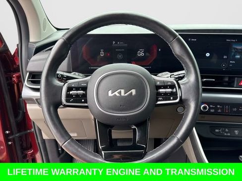 Used 2025 Kia Carnival FWD image 28