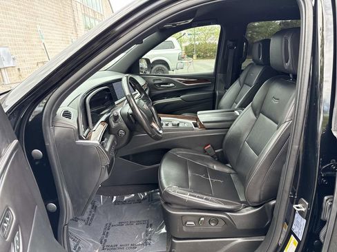 Used 2022 Cadillac Escalade ESV Luxury AWD/4WD image 8