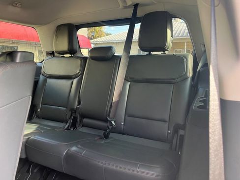Used 2025 Ford Expedition Active AWD/4WD image 14