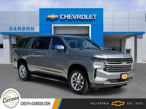 Used 2023 Chevrolet Suburban Premier image 1