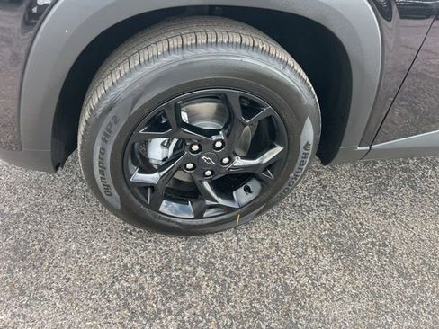 New 2026 Chevrolet Trax LT w/ Sunroof Package FWD image 10