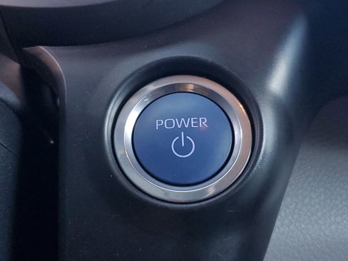 Used 2024 Toyota Sienna XLE image 30