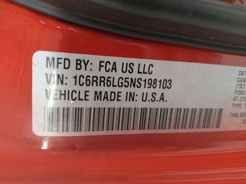 Used 2022 RAM 1500 Classic SLT image 33