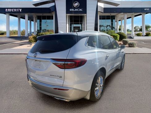 Used 2018 Buick Enclave Premium w/ Experience Buick Package AWD/4WD image 2