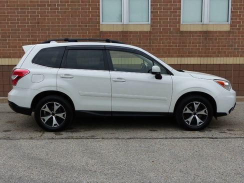Used 2016 Subaru Forester 2.5i Limited AWD/4WD image 10