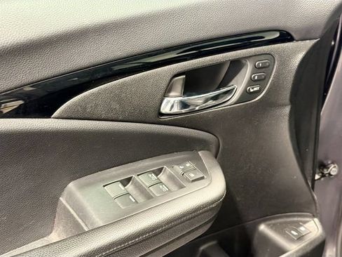Used 2021 Honda Pilot Touring image 16