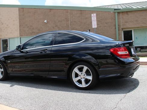 Used 2012 Mercedes-Benz C 250 Coupe image 3