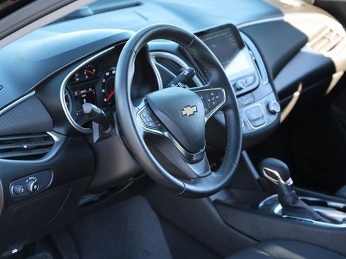 Used 2025 Chevrolet Malibu RS image 11