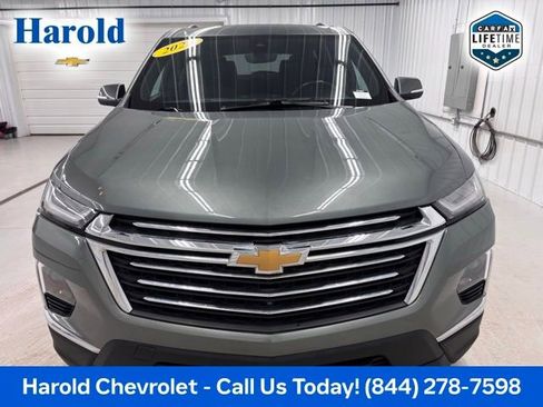 Used 2022 Chevrolet Traverse LT AWD/4WD image 2