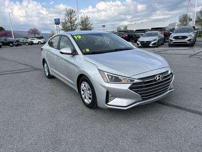 Used 2019 Hyundai Elantra SE w/ Cargo Package